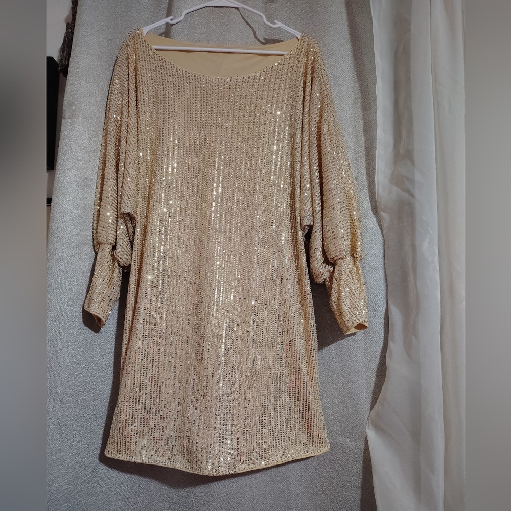 Elegant Gold Sequin Dress